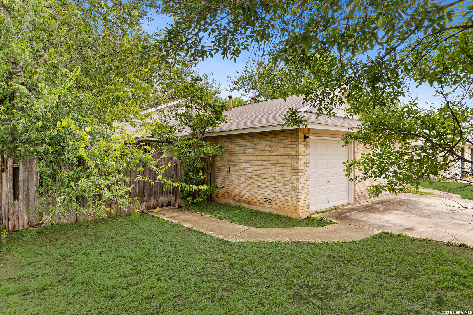 5224 Meadow Rise Street San Antonio TX 78250