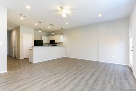 6922 Crestway Road San Antonio TX 78239