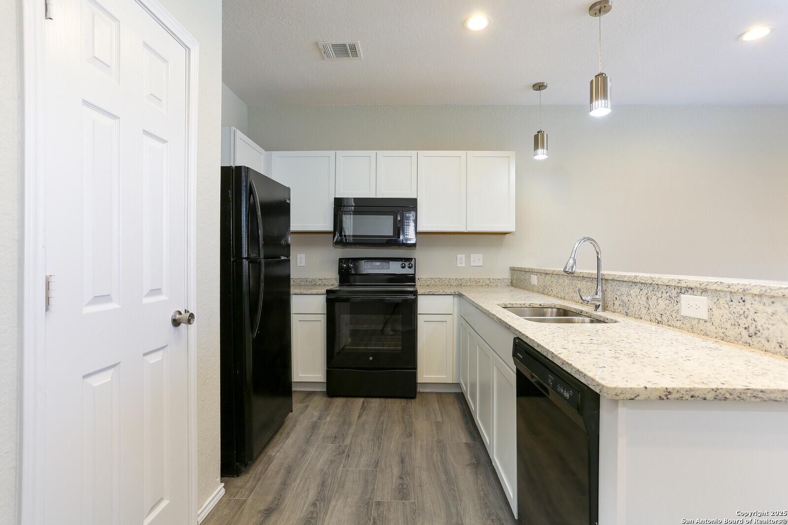 6922 Crestway Road San Antonio TX 78239