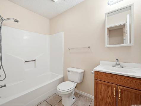 7642-7448 Windsor Oaks San Antonio TX 78239