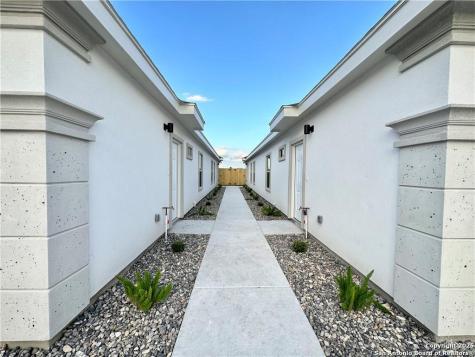 1505 Shavano Drive Edinburg TX 78541
