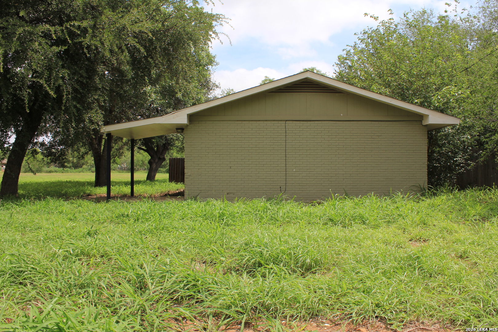 723 W Brazos Street Pearsall TX 78061
