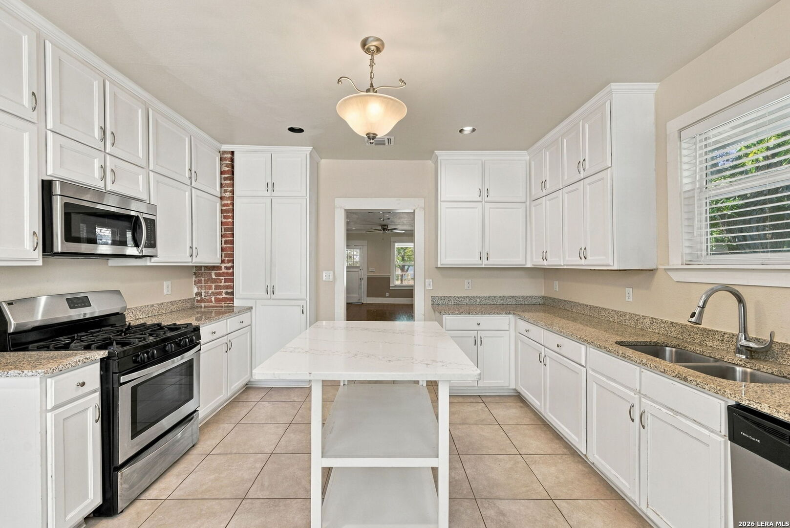 211 Eleanor San Antonio TX 78209