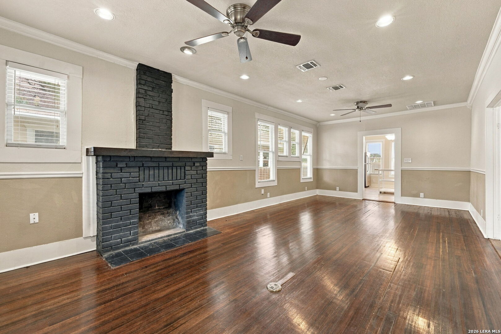 211 Eleanor San Antonio TX 78209