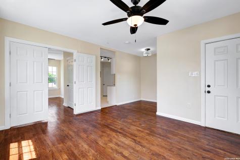 834 W Russell Place San Antonio TX 78212