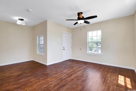 834 W Russell Place San Antonio TX 78212