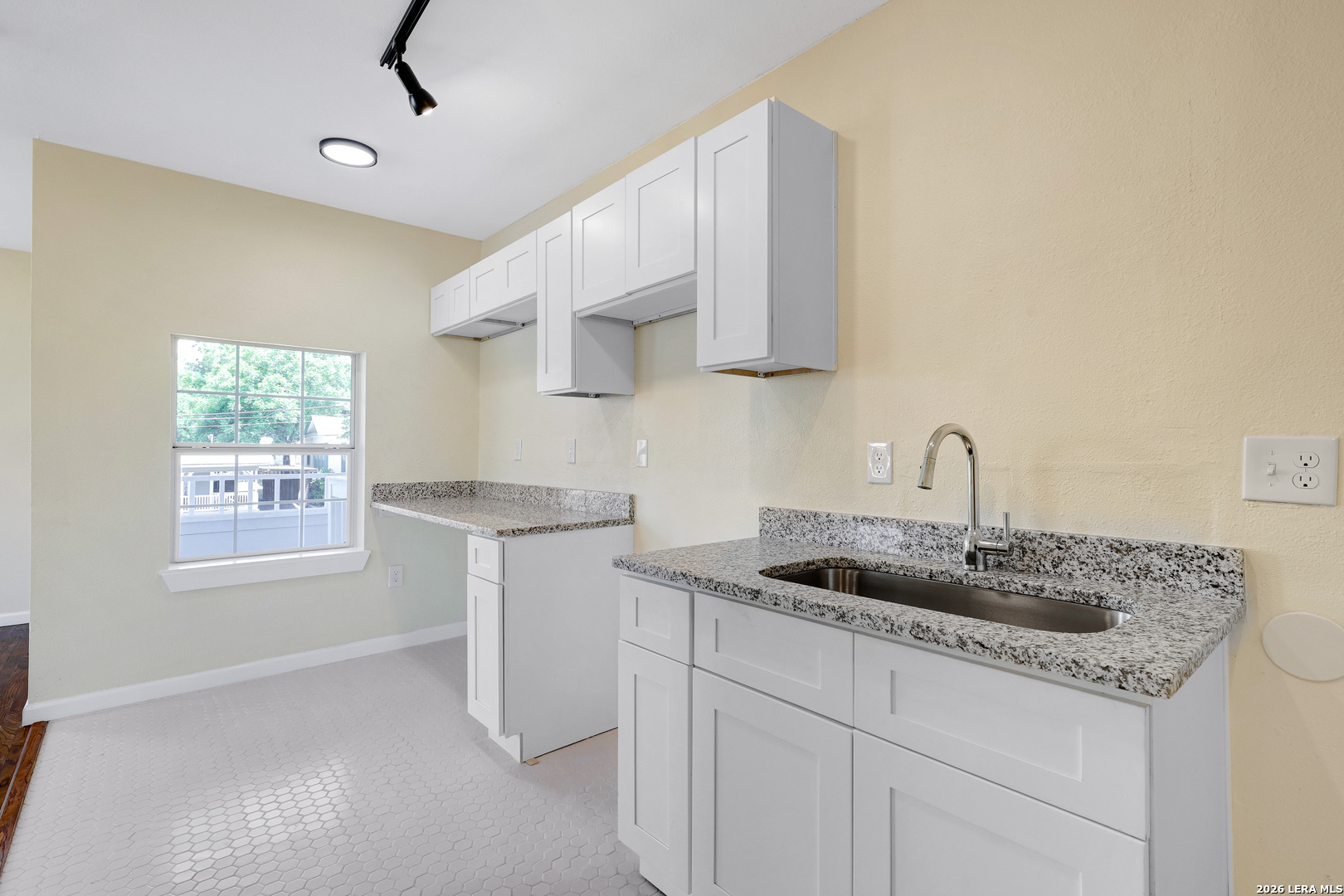 834 W Russell Place San Antonio TX 78212