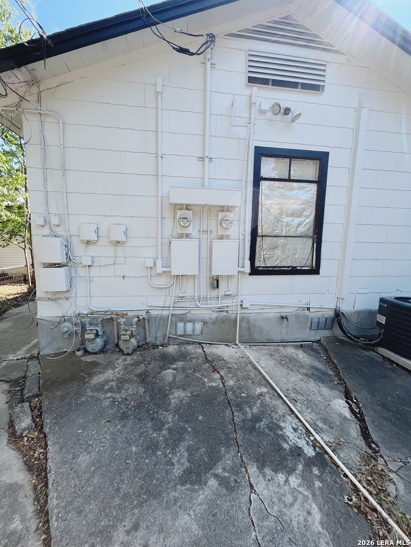 209-211 Shadwell Drive San Antonio TX 78228