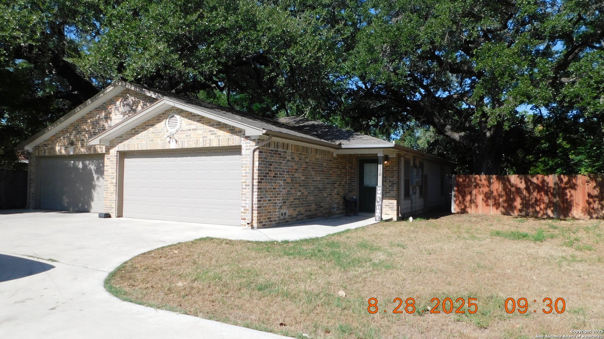 1411 Martin Pleasanton TX 78064