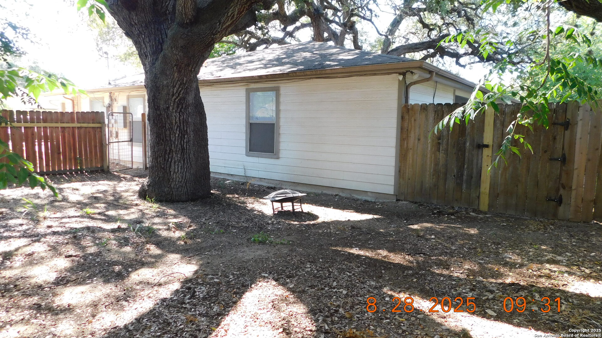1411 Martin Pleasanton TX 78064