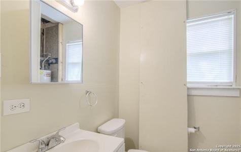 311 E Live Oak Street Seguin TX 78155