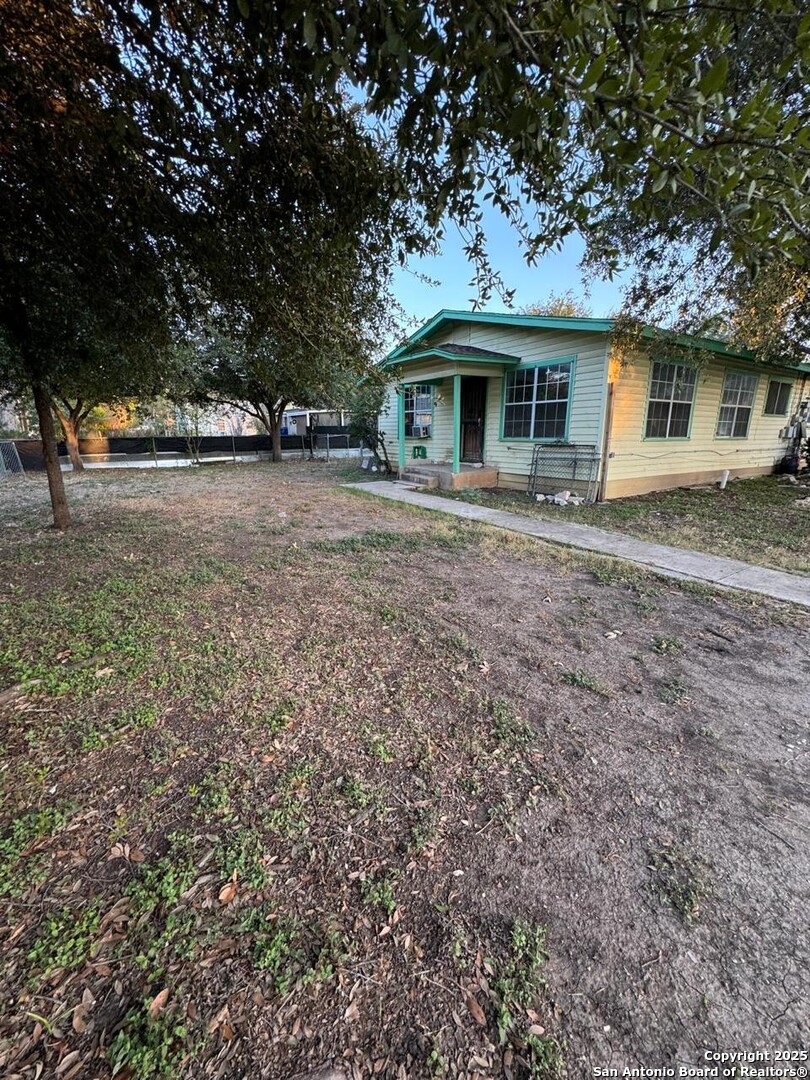 134 Cheyenne San Antonio TX 78207