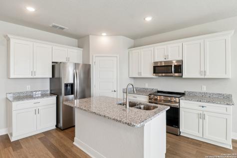 7224 Magnolia Creek San Antonio TX 78252