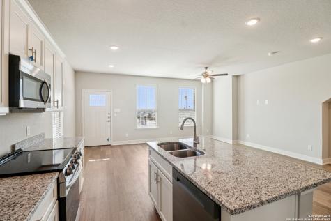 7224 Magnolia Creek San Antonio TX 78252