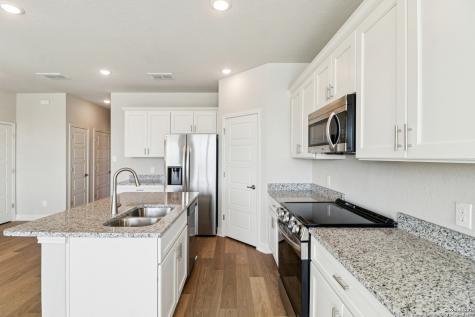 7224 Magnolia Creek San Antonio TX 78252