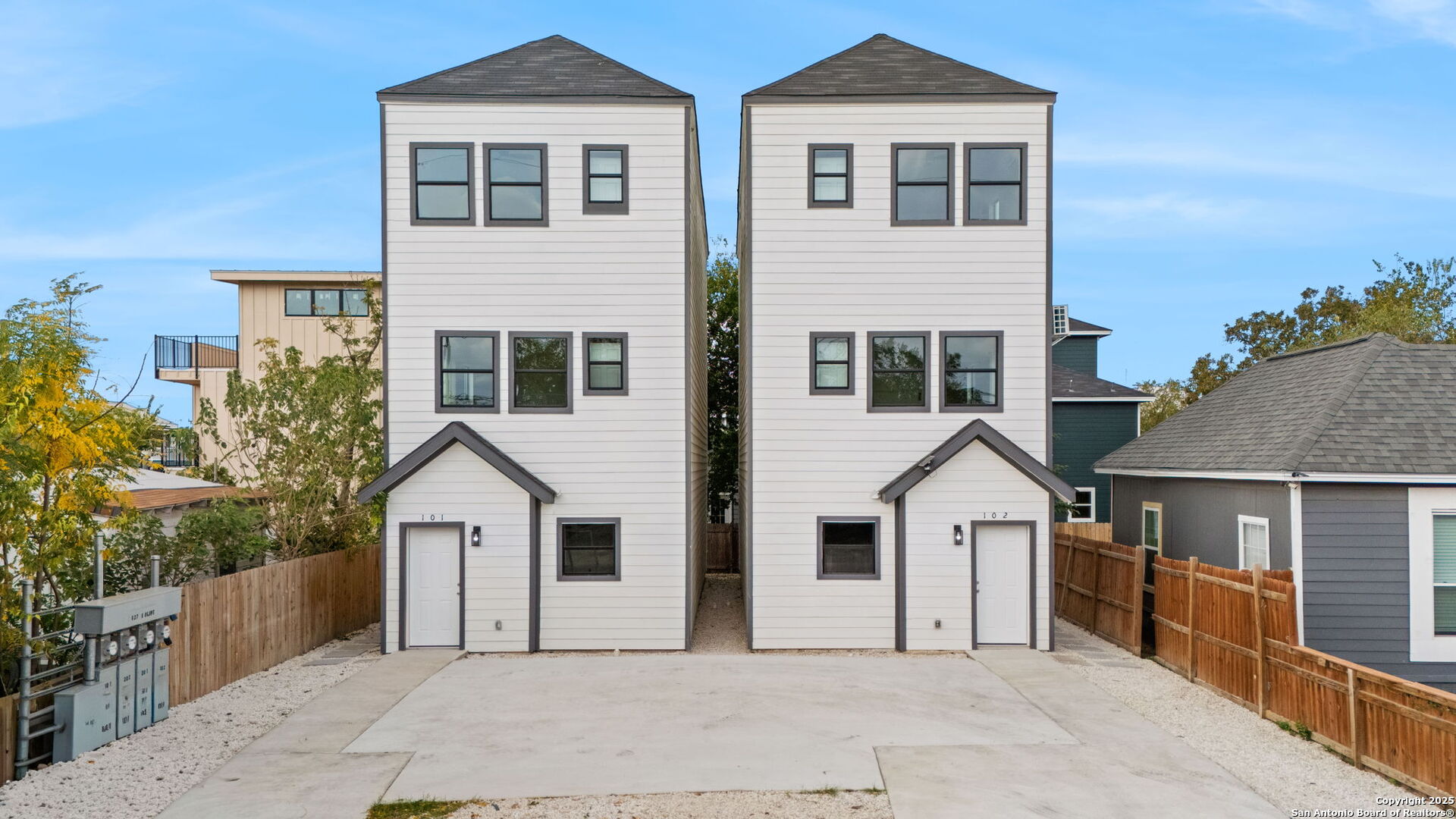 627 S Olive St, #102, 202 San Antonio TX 78203