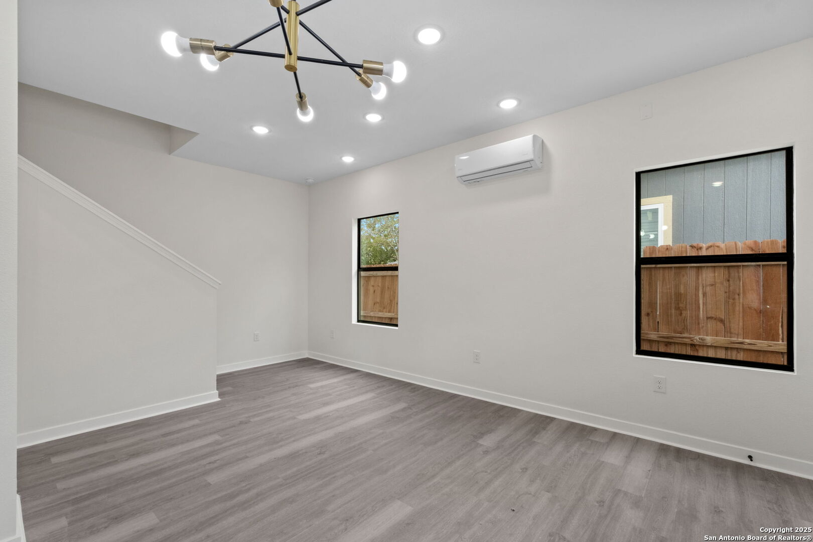 627 S Olive St, #102, 202 San Antonio TX 78203
