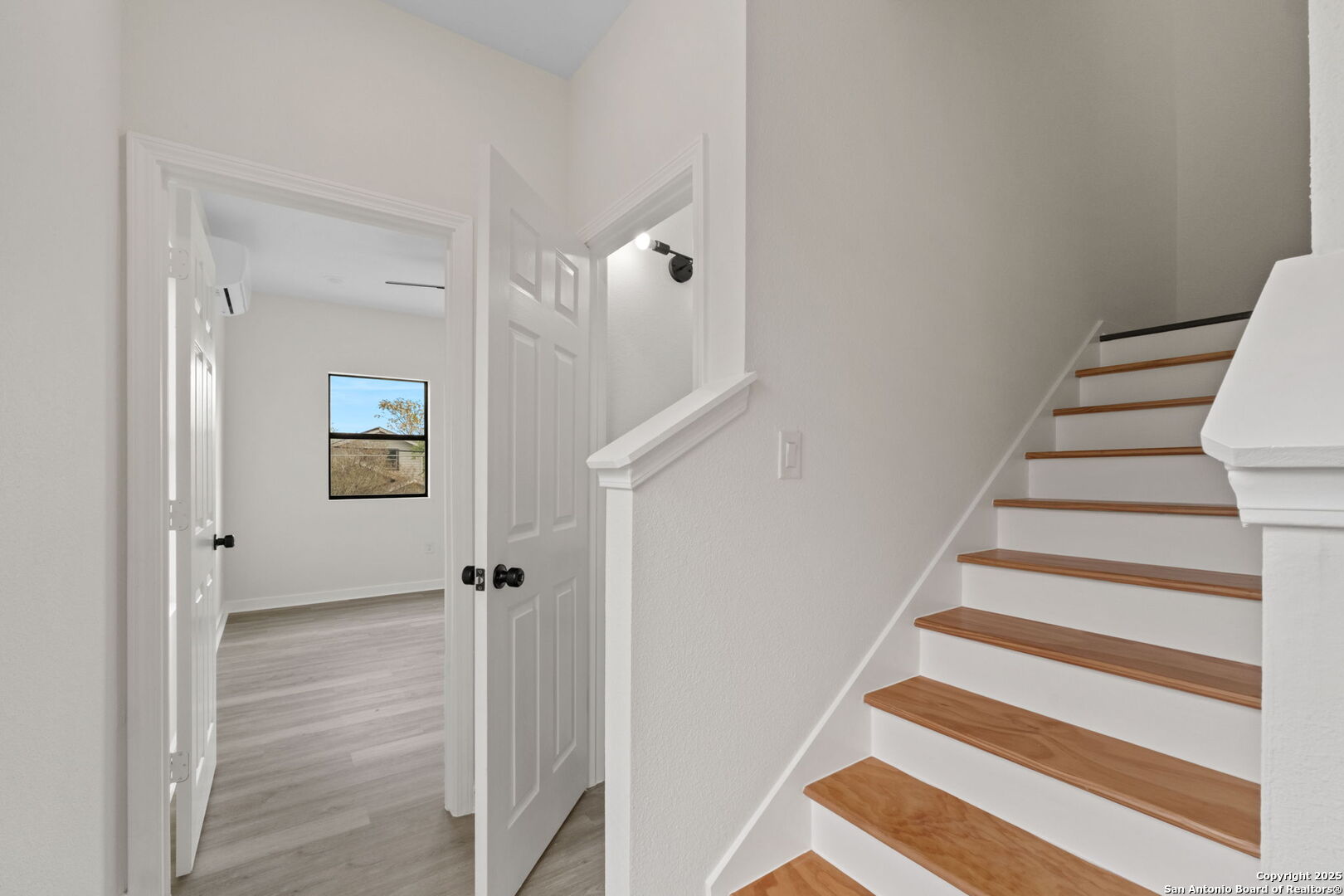 627 S Olive St, #102, 202 San Antonio TX 78203