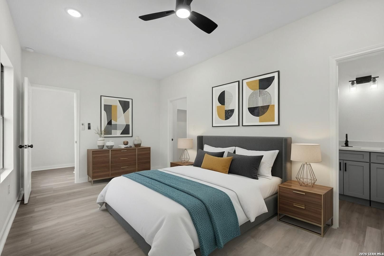 627 S Olive St, #102, 202 San Antonio TX 78203