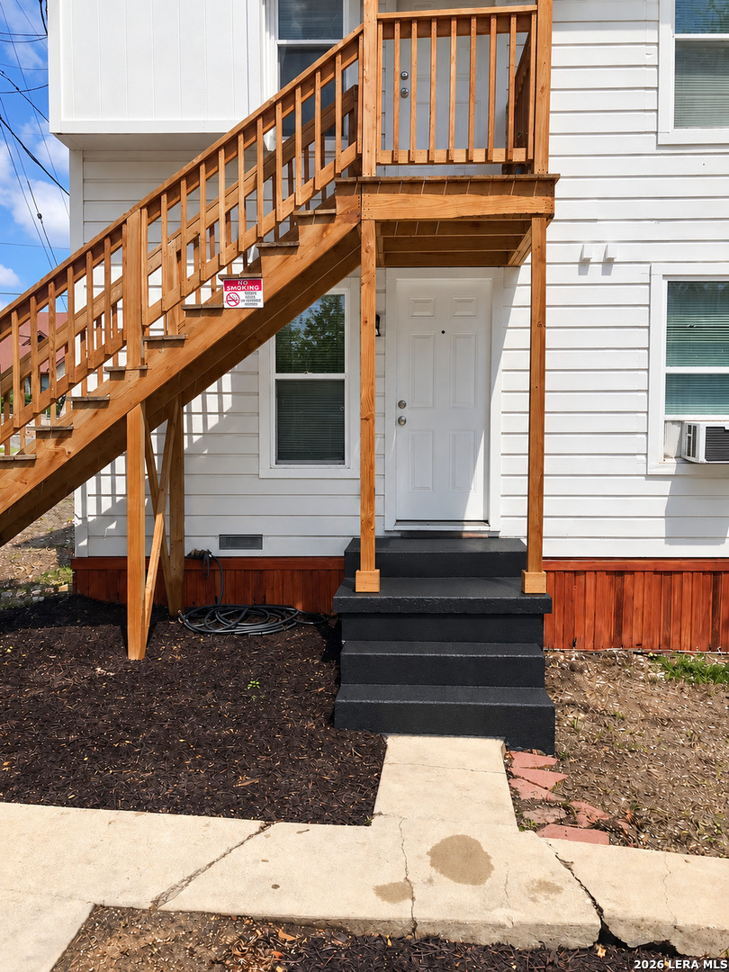 1448 W Summit Avenue San Antonio TX 78201