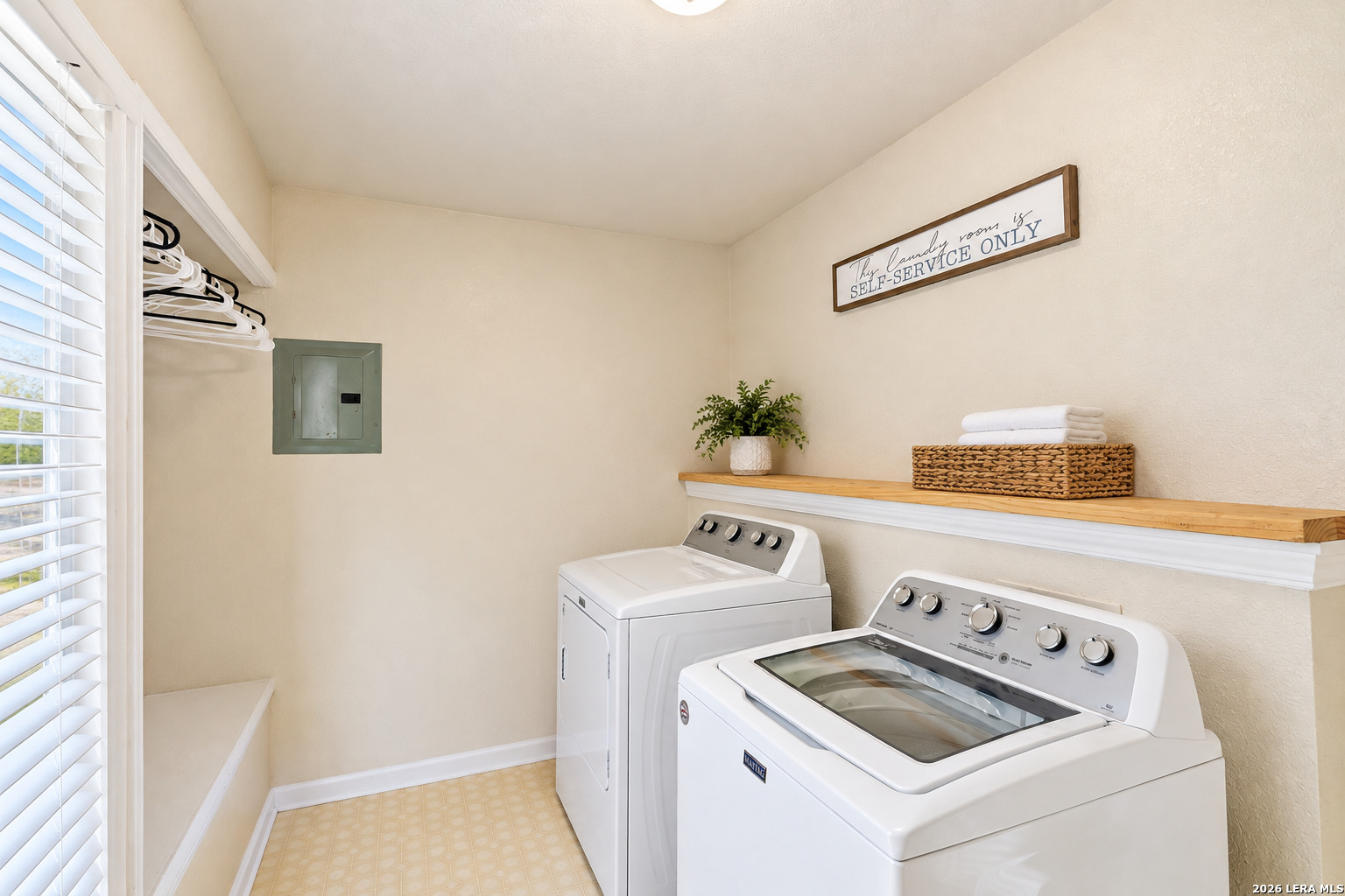 1448 W Summit Avenue San Antonio TX 78201