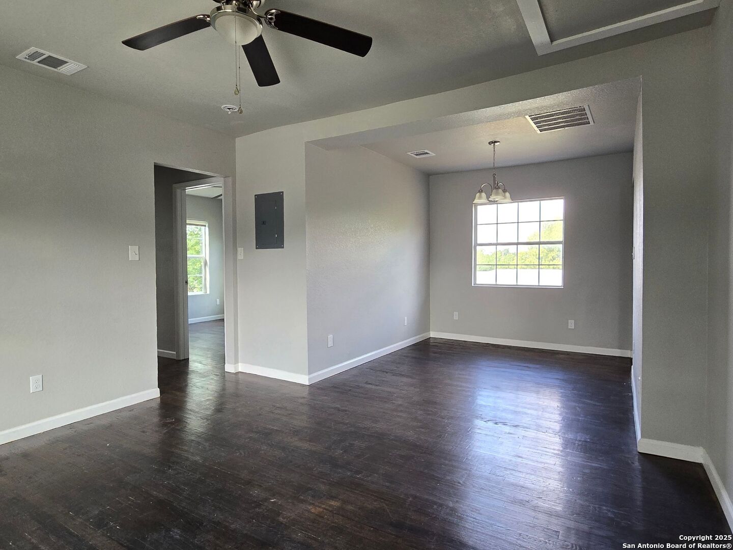 2815 S Pine Street San Antonio TX 78210