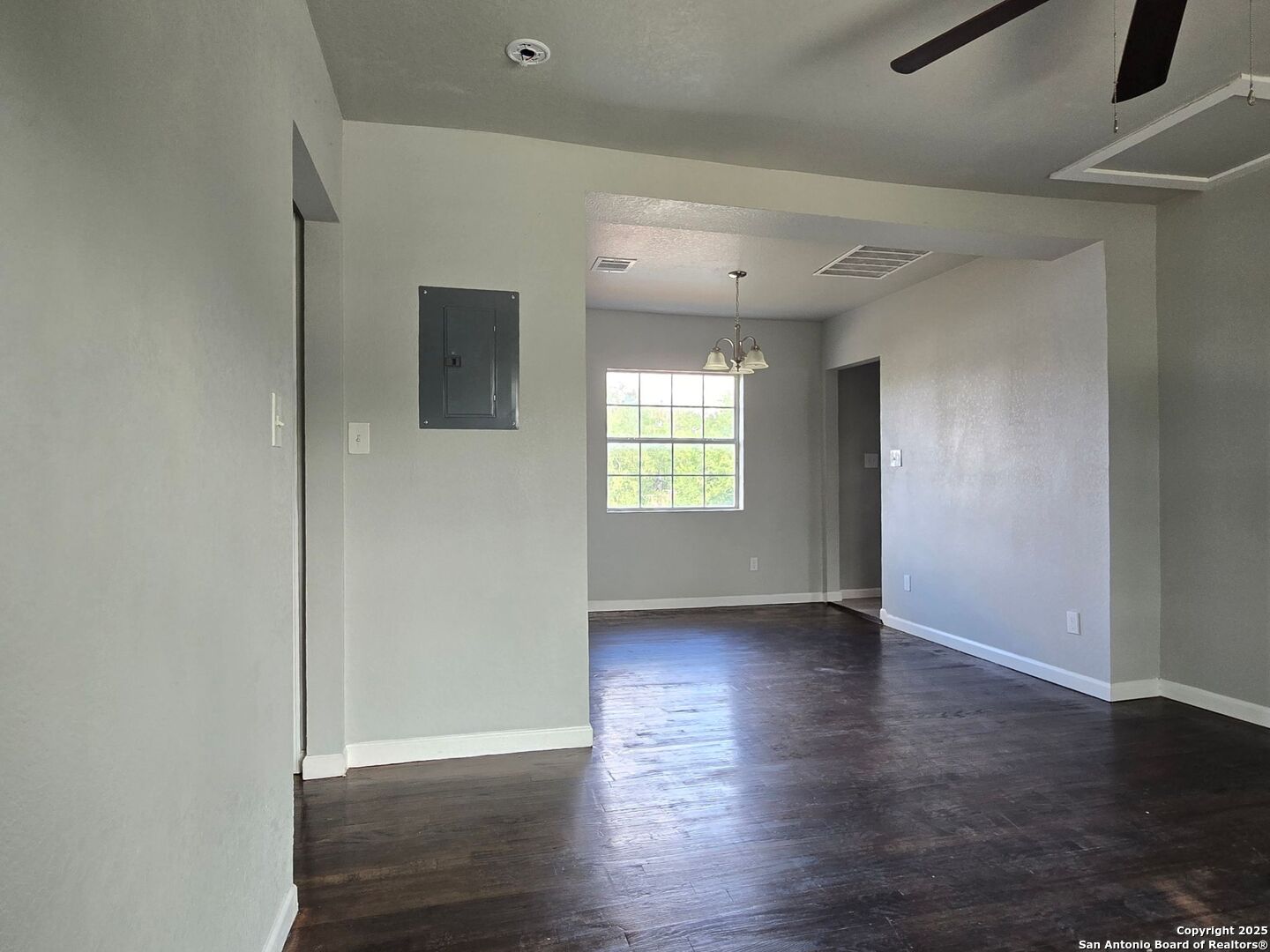 2815 S Pine Street San Antonio TX 78210