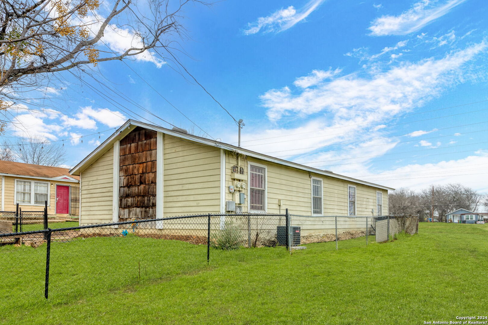 643 J Street San Antonio TX 78220