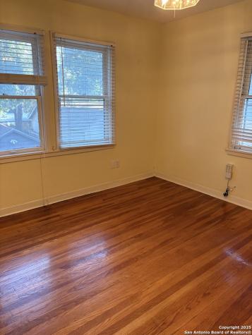 210 E Lullwood Avenue San Antonio TX 78212