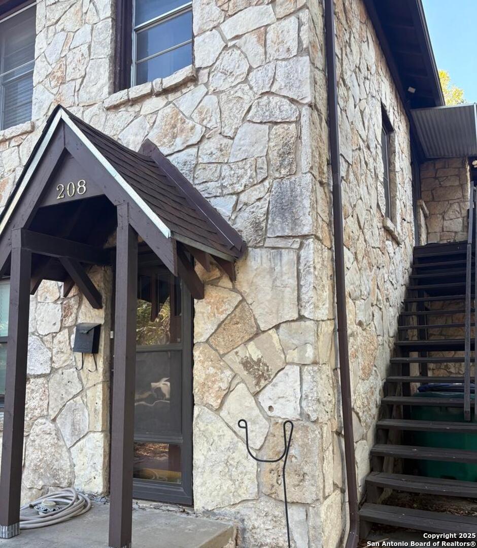 210 E Lullwood Avenue San Antonio TX 78212