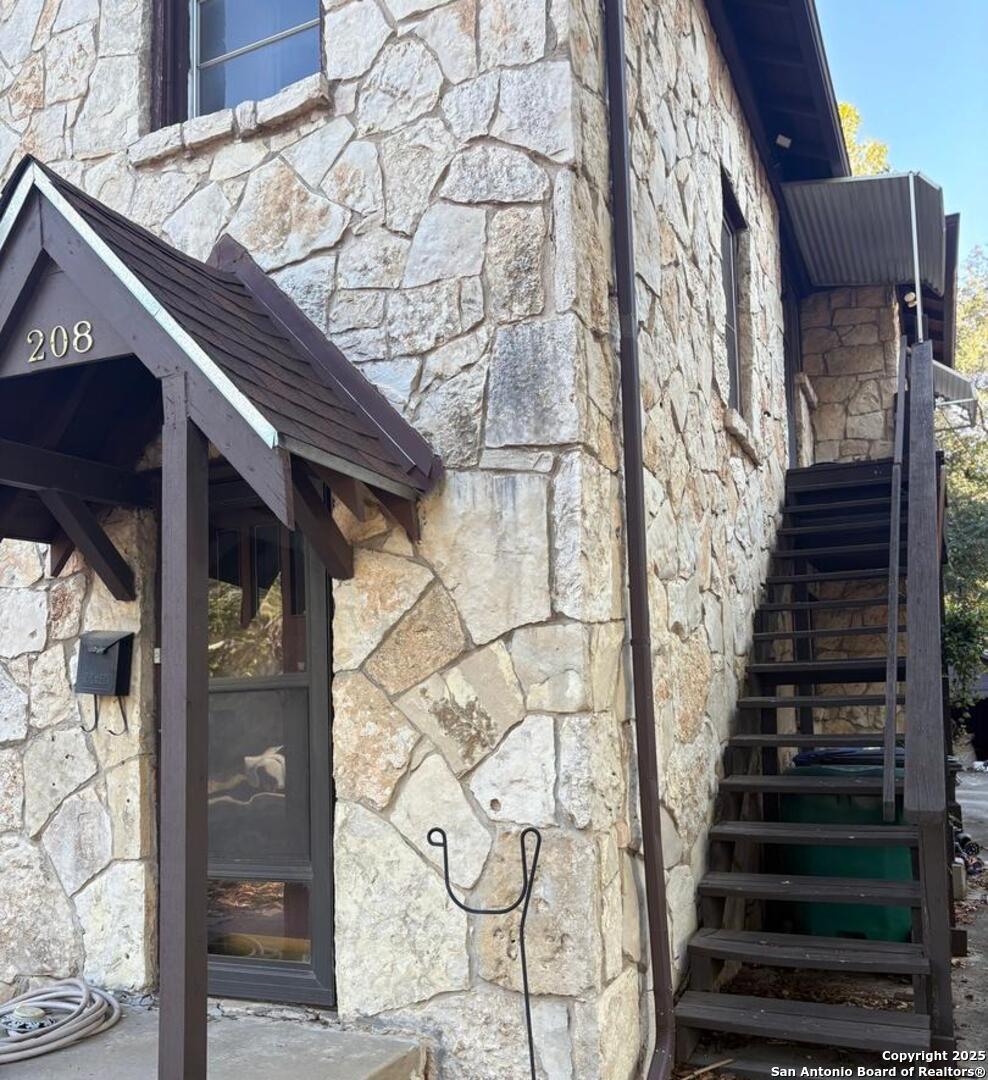 210 E Lullwood Avenue San Antonio TX 78212