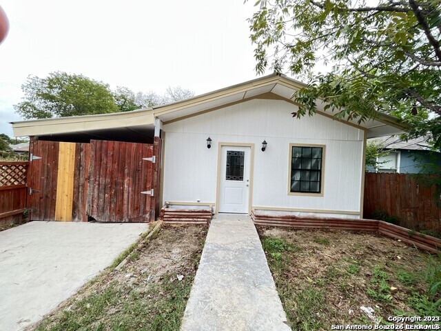 231 E Lubbock San Antonio TX 78204