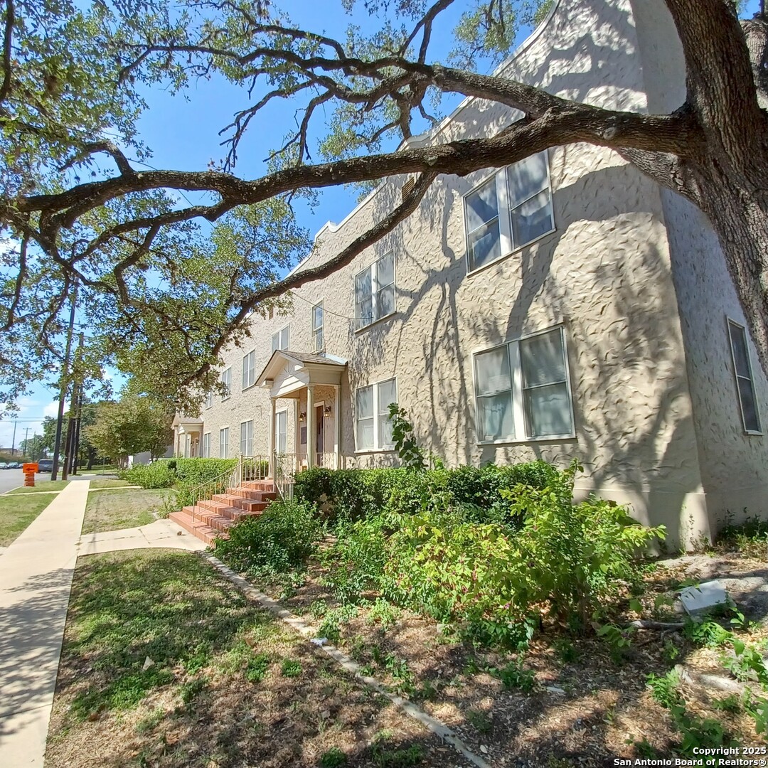 127 W Magnolia Avenue San Antonio TX 78212