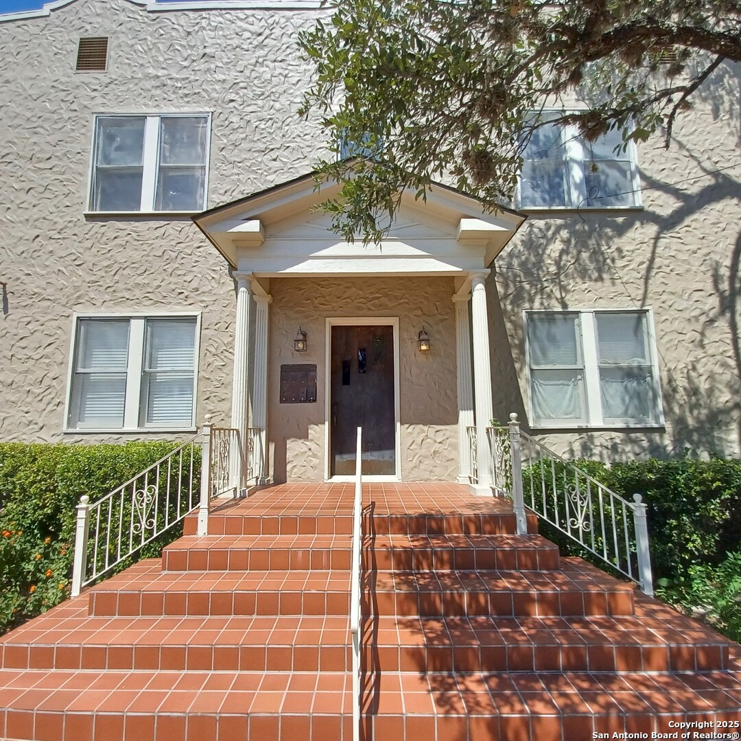 127 W Magnolia Avenue San Antonio TX 78212