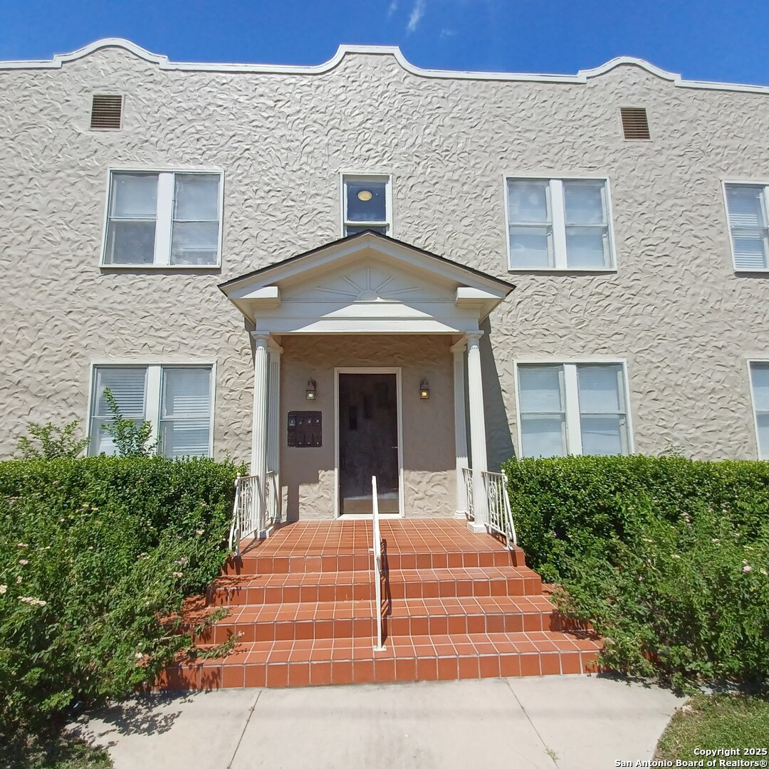 127 W Magnolia Avenue San Antonio TX 78212