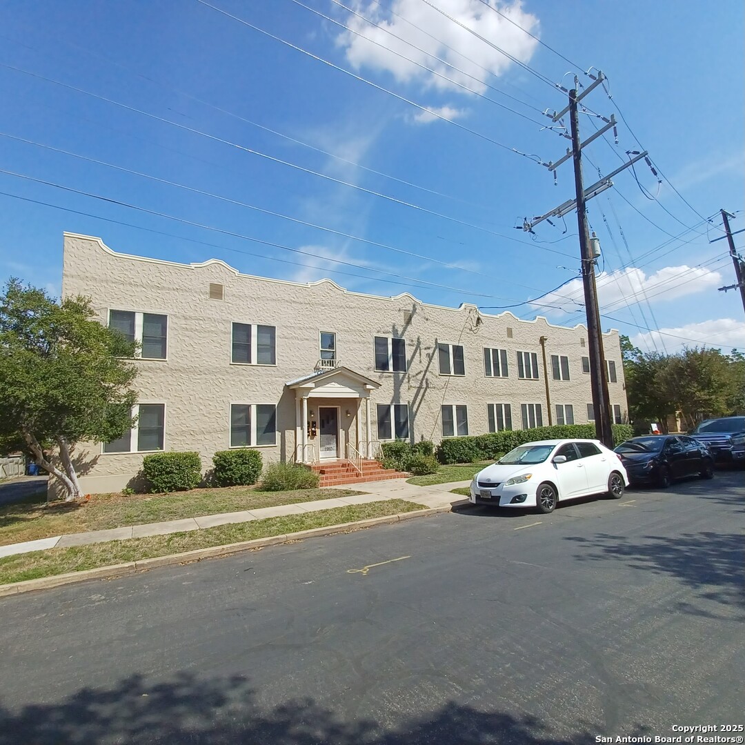 127 W Magnolia Avenue San Antonio TX 78212