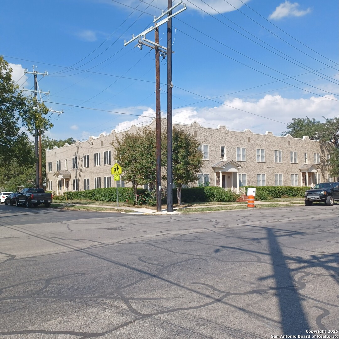 127 W Magnolia Avenue San Antonio TX 78212