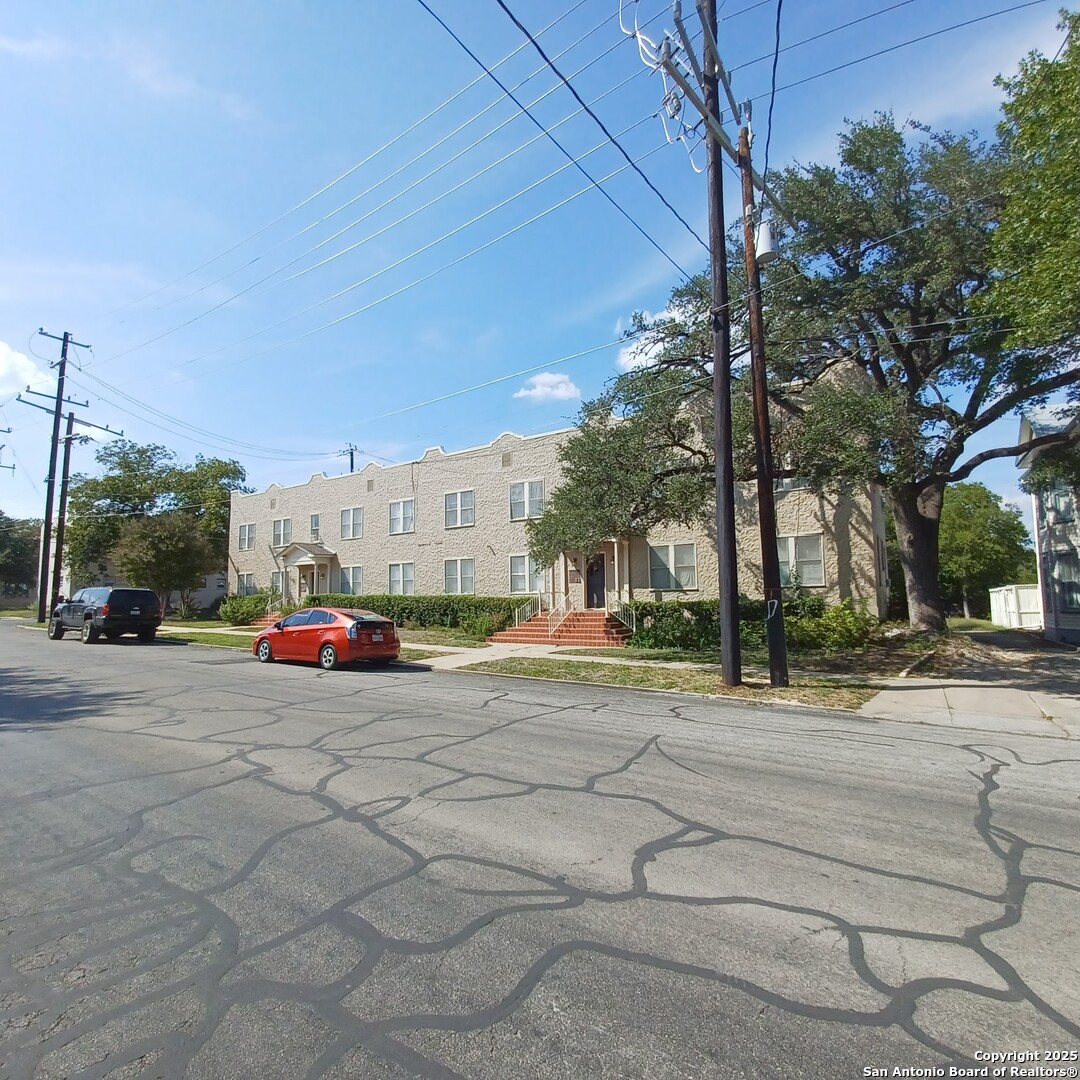 127 W Magnolia Avenue San Antonio TX 78212