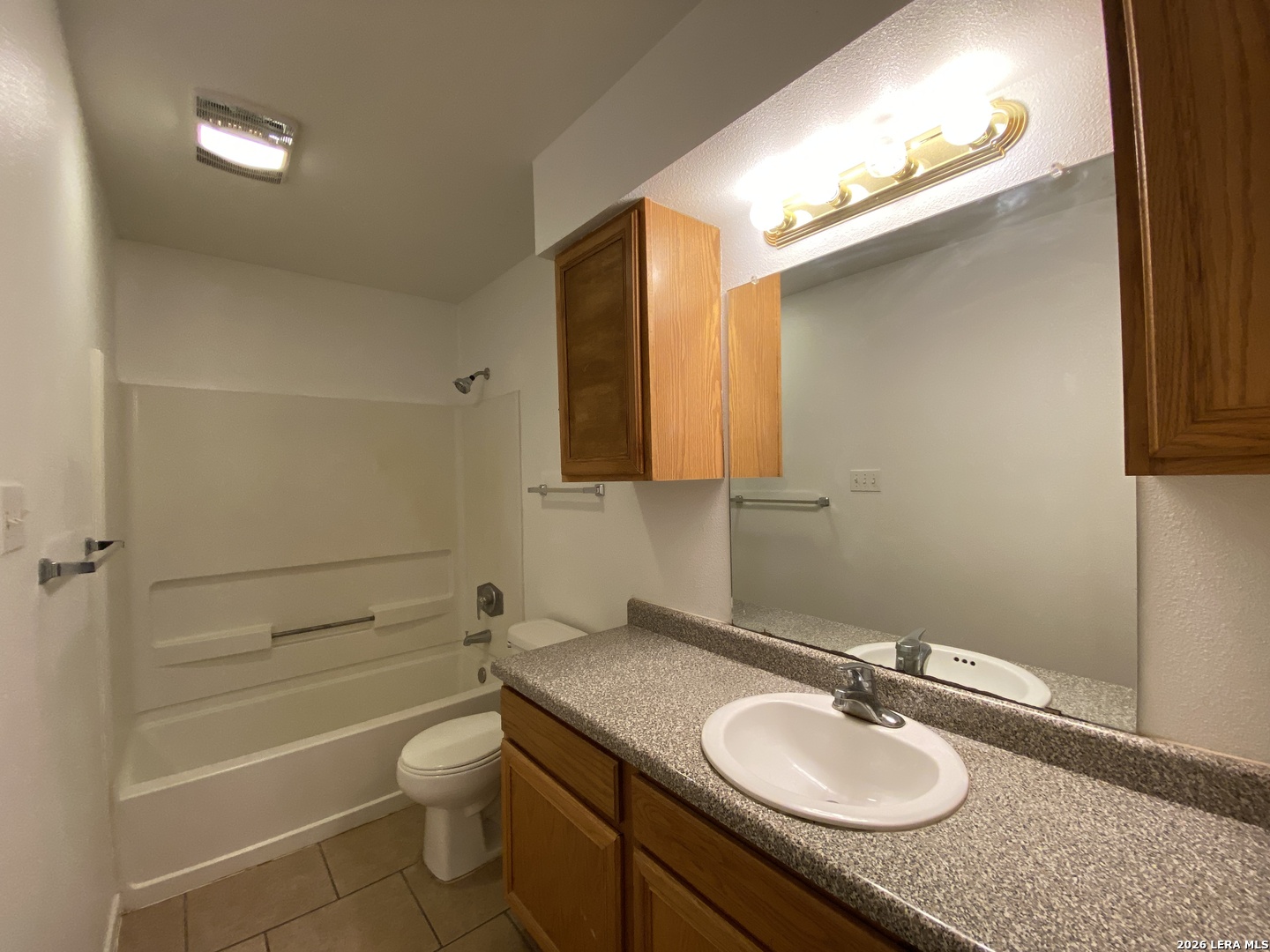 1207 & 1209 W Goodwin Street Pleasanton TX 78064