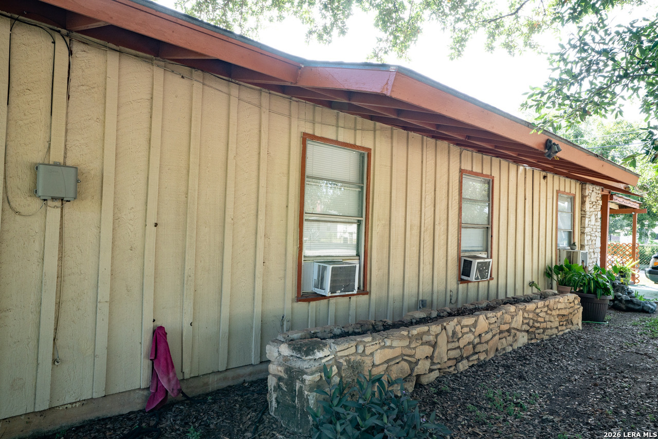 300/302 Koch Schertz TX 78154