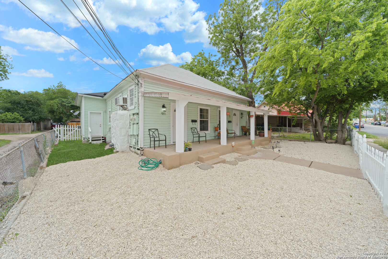909 And 911 W Euclid Avenue San Antonio TX 78212