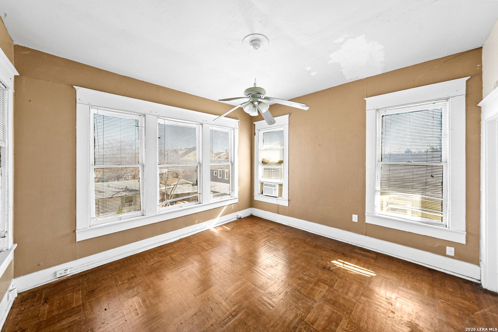 124 E Ashby Place San Antonio TX 78212