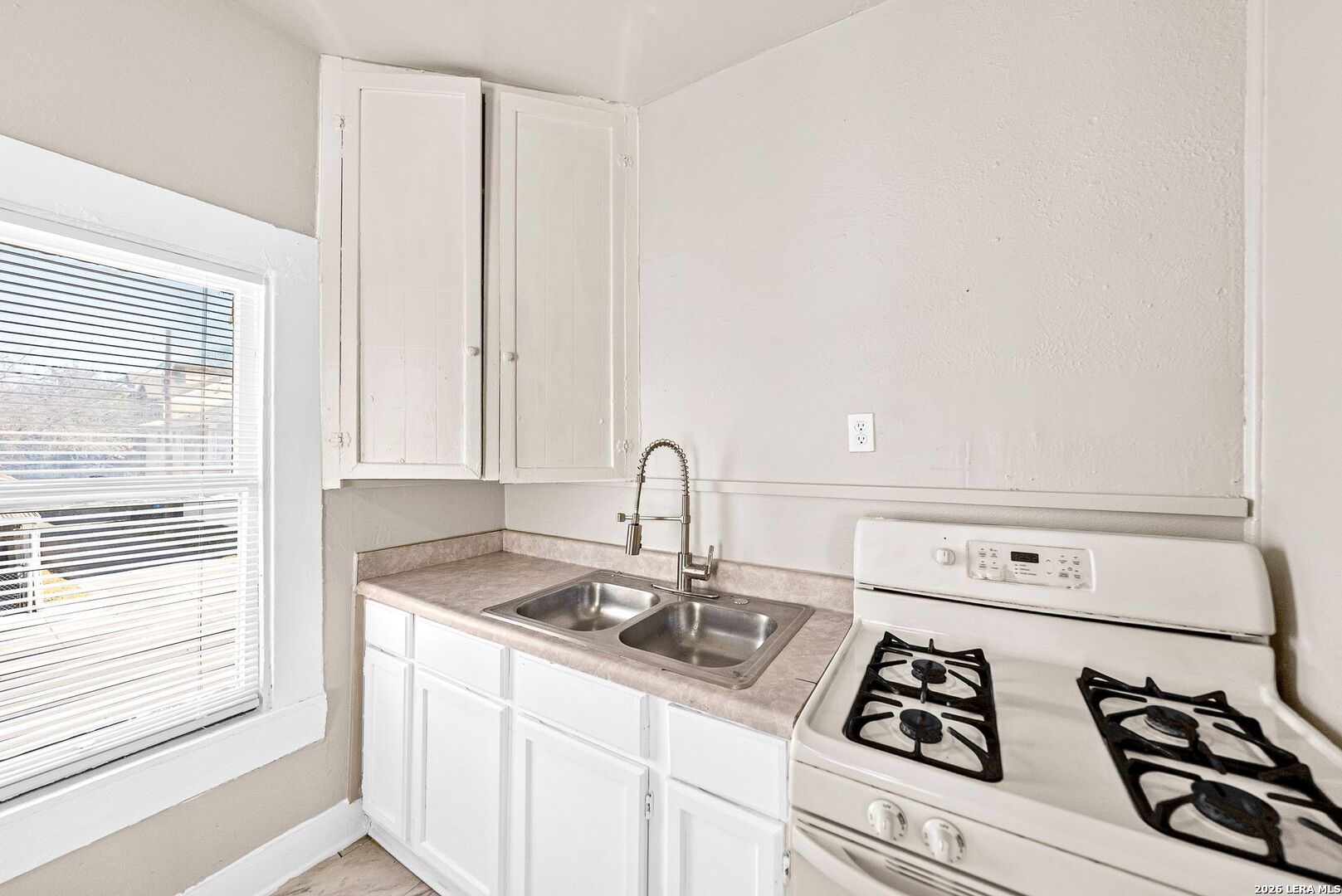 124 E Ashby Place San Antonio TX 78212
