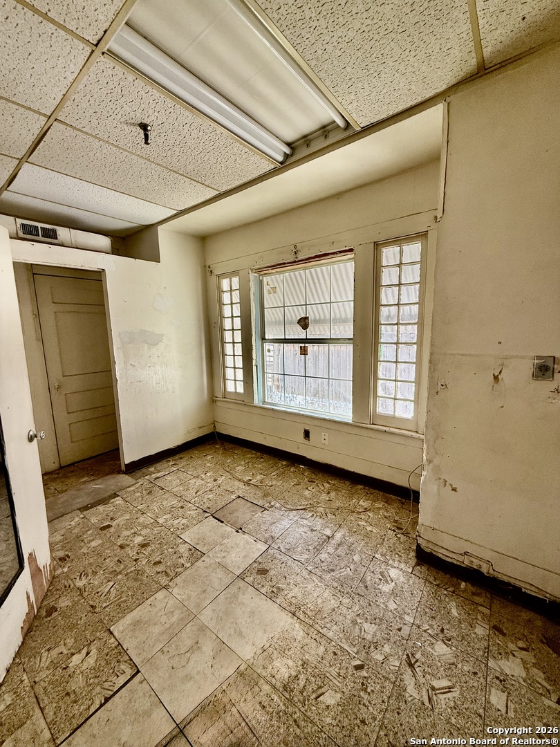 325 E Locust San Antonio TX 78212