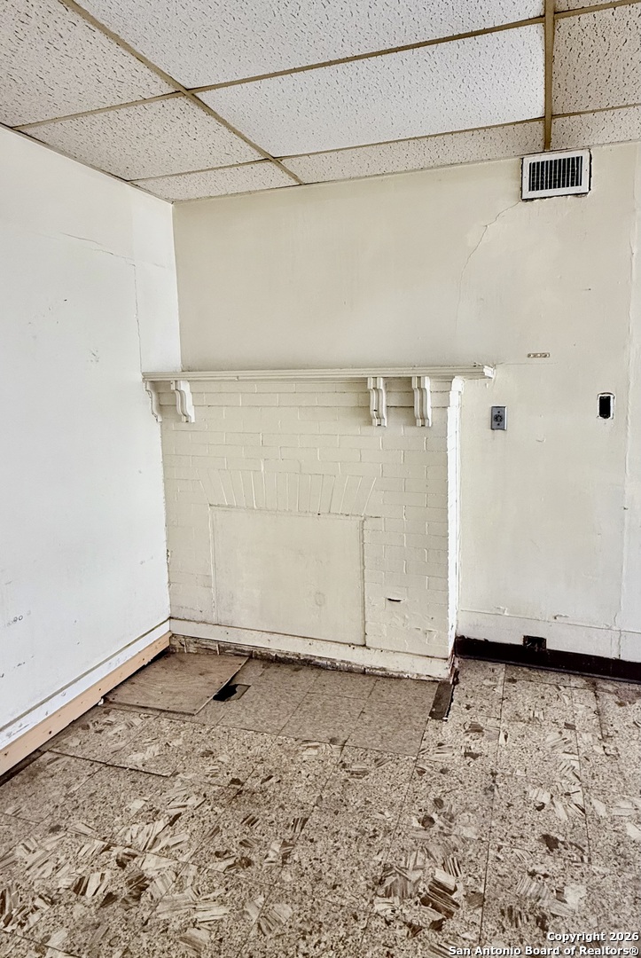 325 E Locust San Antonio TX 78212