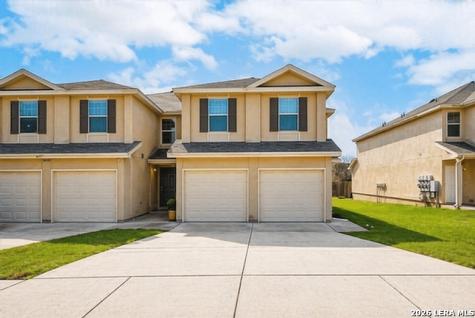 10719 Mathom Landing Universal City TX 78148