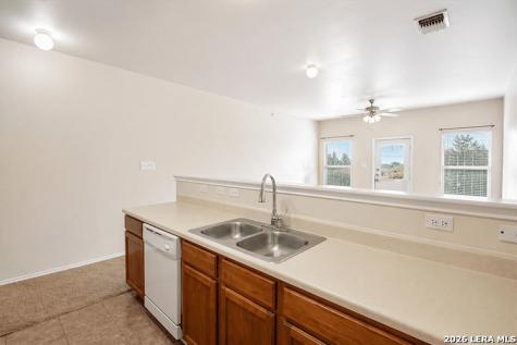 10719 Mathom Landing Universal City TX 78148