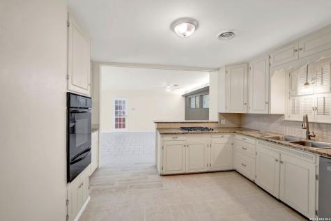 801 26th Street Hondo TX 78861