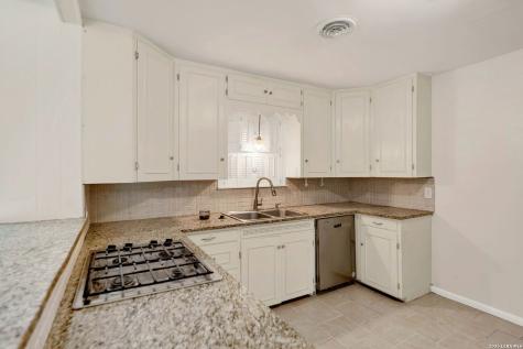 801 26th Street Hondo TX 78861