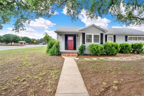 801 26th Street Hondo TX 78861